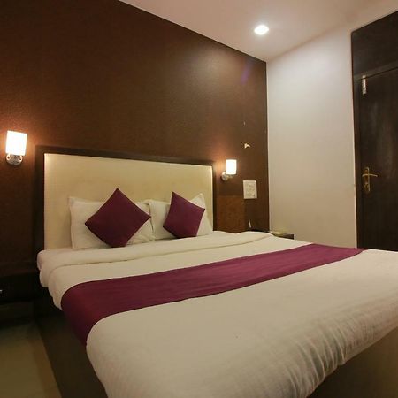 Hotel Modern Bombay Extérieur photo