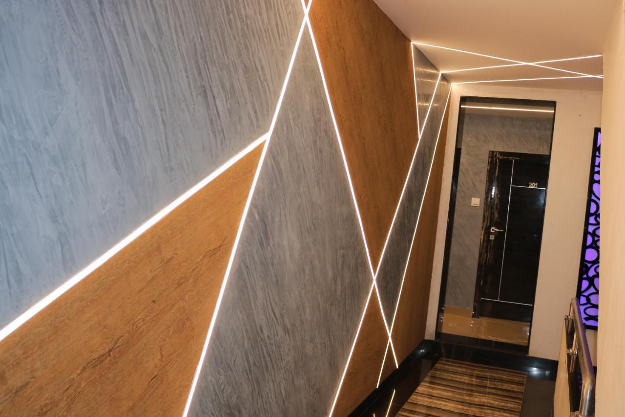 Hotel Modern Bombay Extérieur photo