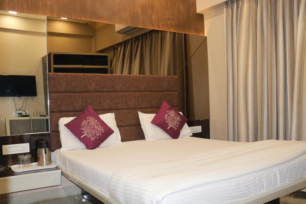 Hotel Modern Bombay Extérieur photo