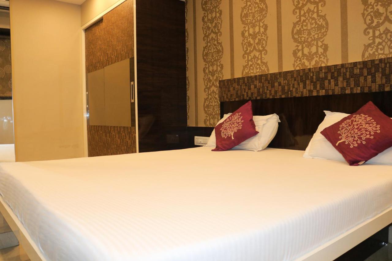 Hotel Modern Bombay Extérieur photo