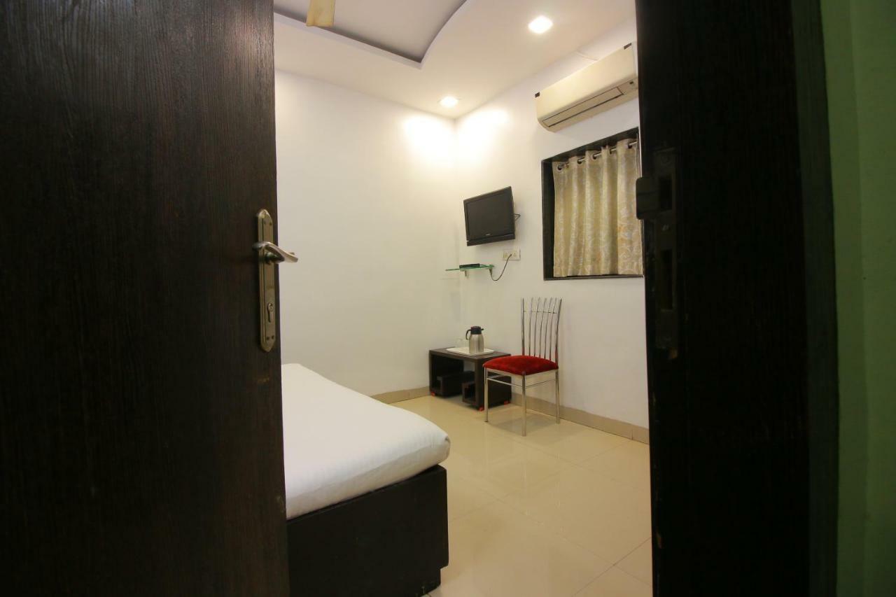 Hotel Modern Bombay Extérieur photo