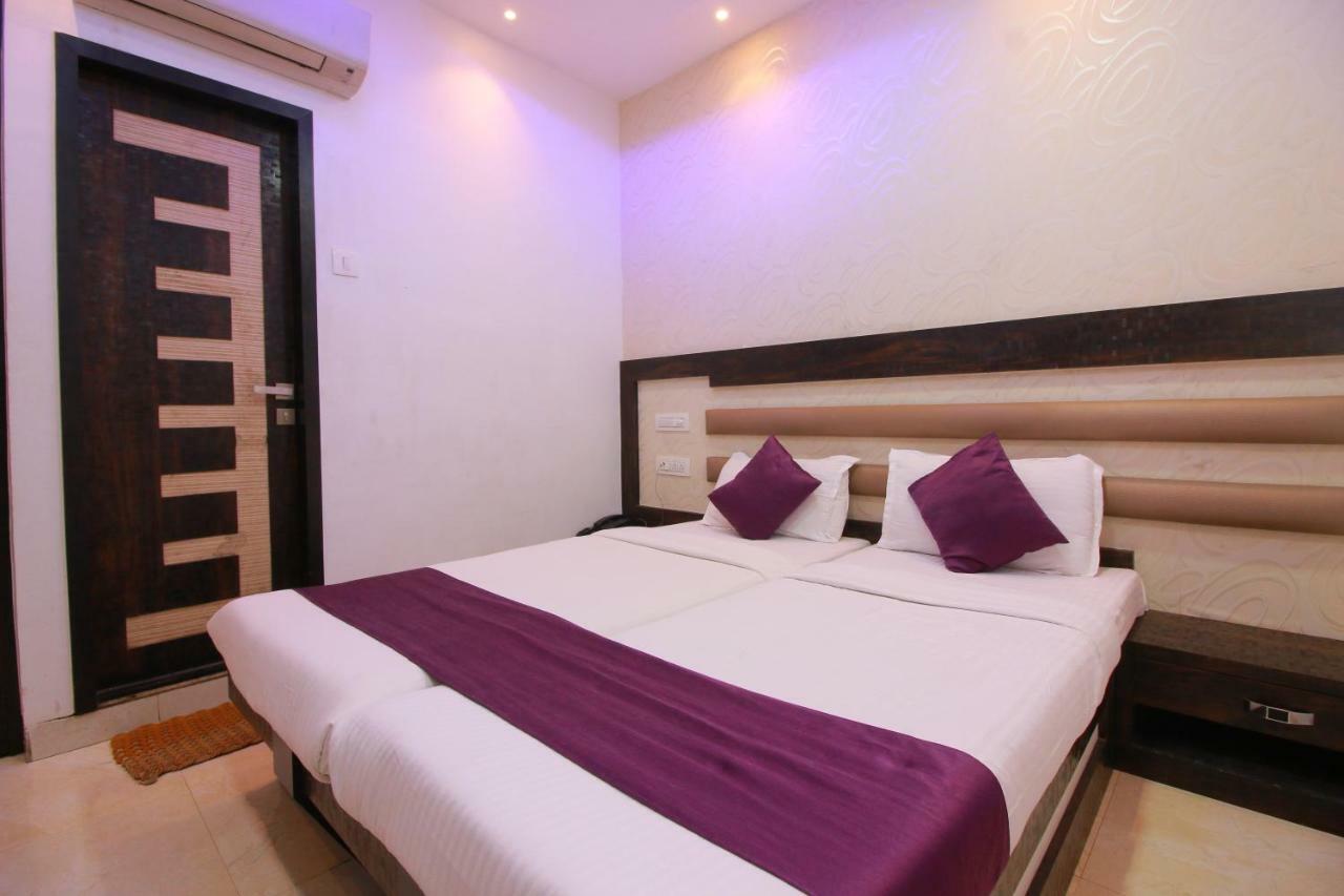 Hotel Modern Bombay Extérieur photo