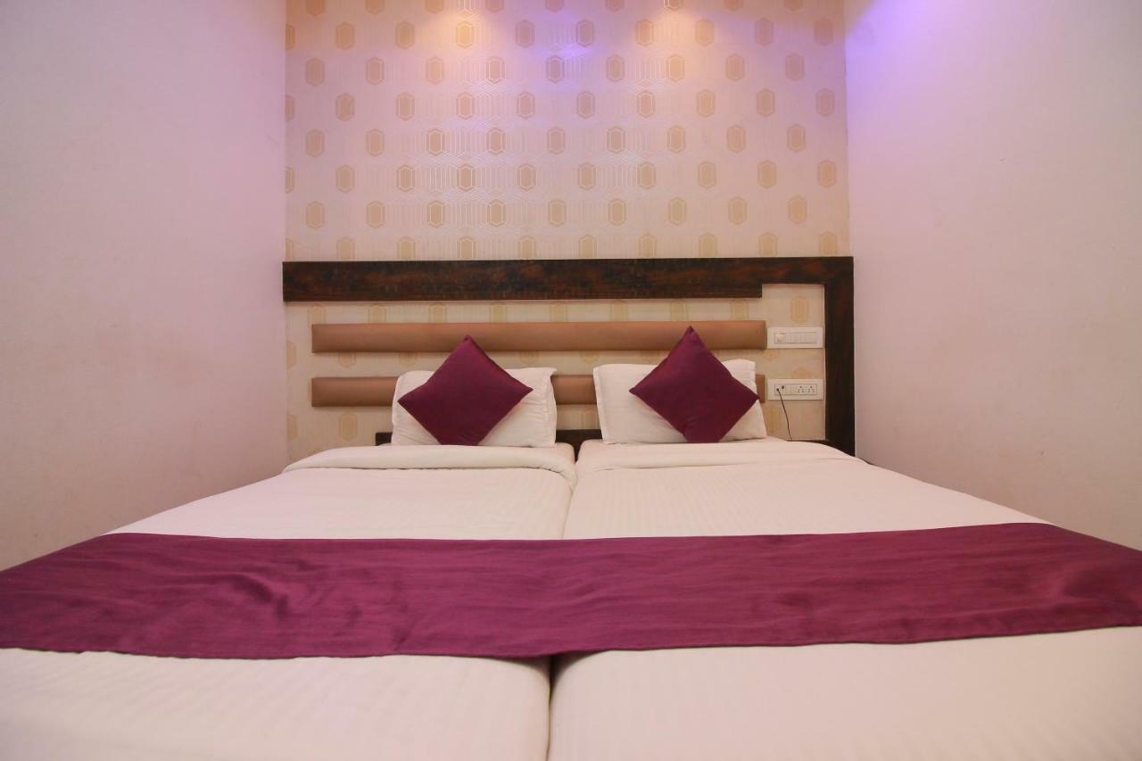 Hotel Modern Bombay Extérieur photo